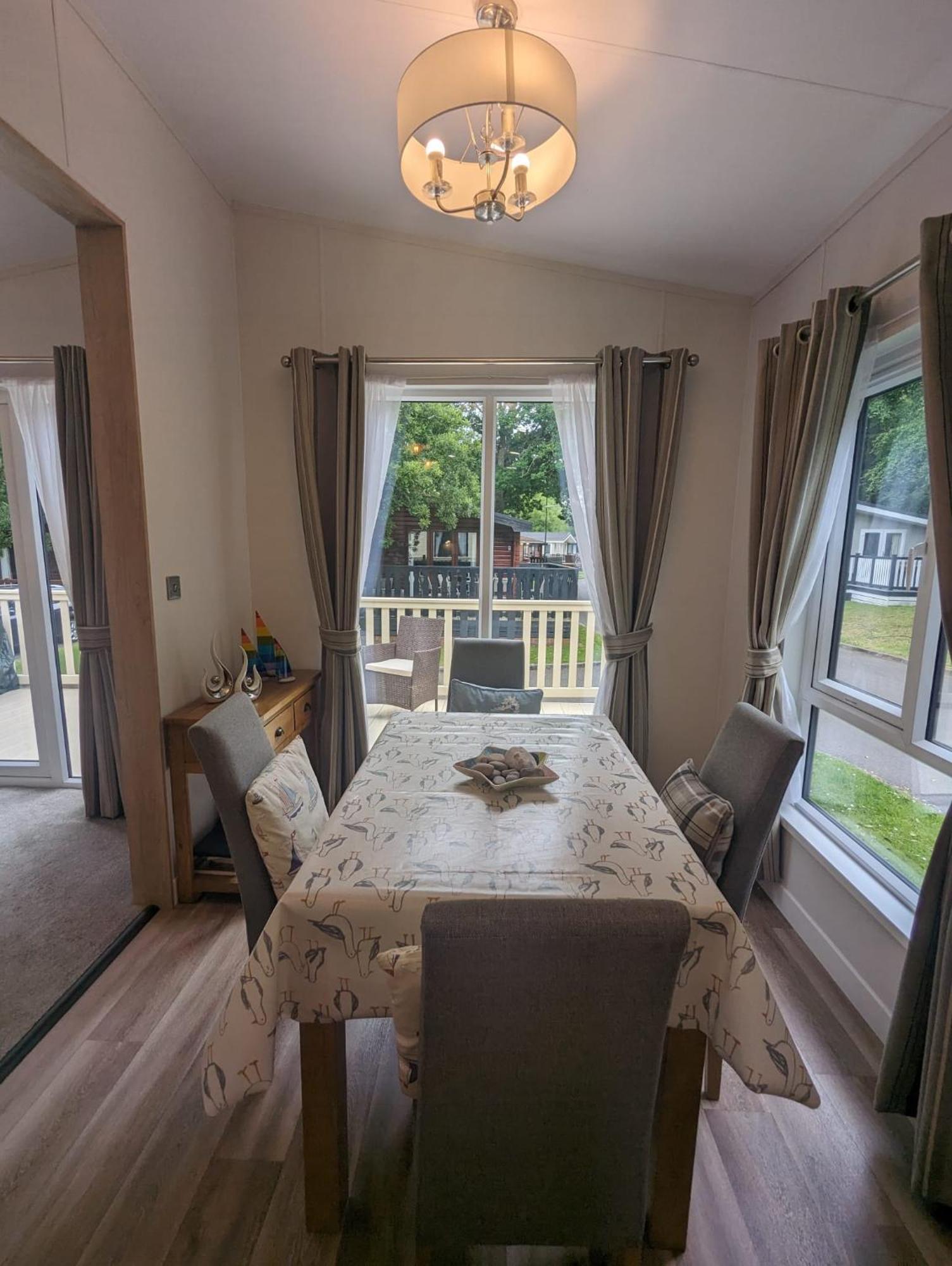 Luxury Stunning Sensation Lodge On 5 Star Shorefield Country Park New Forest Entertainment And Leisure Passes Included Мілфорд-он-Сі Екстер'єр фото