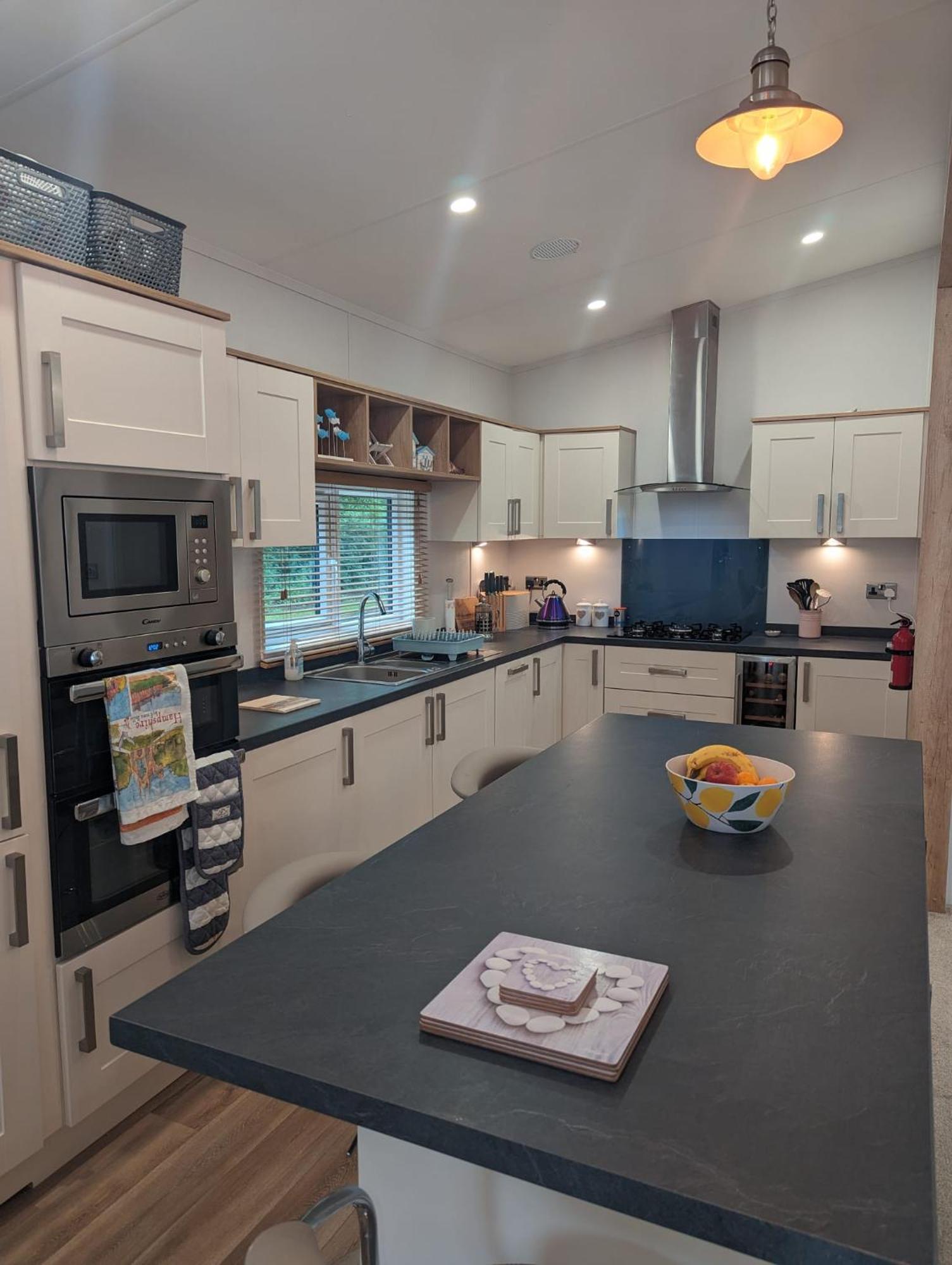 Luxury Stunning Sensation Lodge On 5 Star Shorefield Country Park New Forest Entertainment And Leisure Passes Included Мілфорд-он-Сі Екстер'єр фото